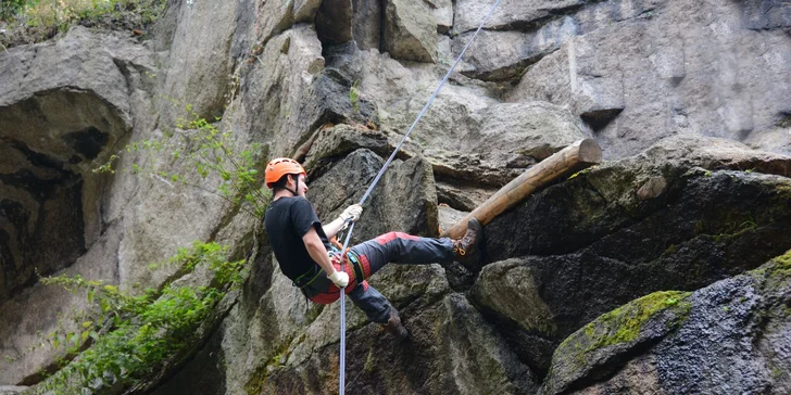 Kurz ferraty i slaňování a oběd nebo nocleh s večeří a snídaní pro 2 osoby