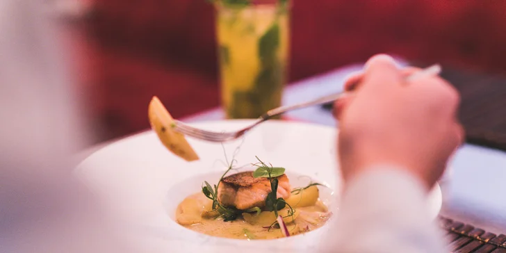 Dárkový voucher v hodnotě 1000 Kč do fusion restaurace na Ovocném trhu