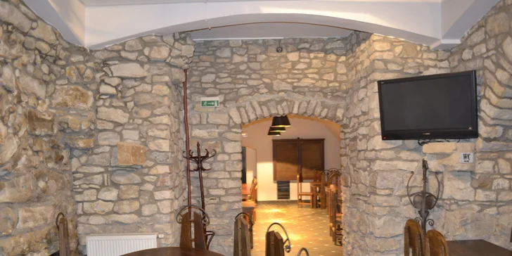 Pořádná hostina pro 2 osoby s neomezenou konzumací piva nebo s 0,5 l vína