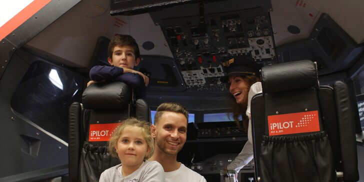 Připoutejte se, zábava začíná: 60 nebo 90 minut na leteckém simulátoru pro rodinu