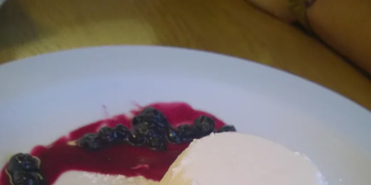 Sladké zasnění: parádní cappuccino nebo káva a dezert panna cotta