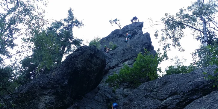 Zážitkový polodenní kurz Via ferrata lezení v Českém ráji