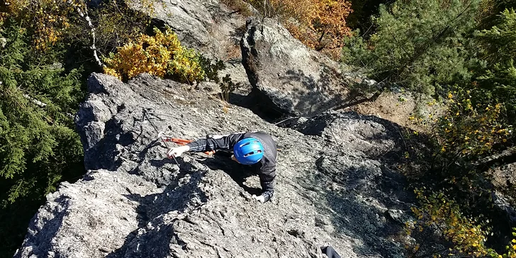 Zážitkový polodenní kurz Via ferrata lezení v Českém ráji