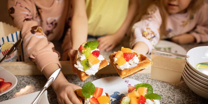 Pro děti připravují v restauraci Smakolandia speciální pokrmy (12:00–14:00 a 16:00–18:00), jsou součástí plné penze. 