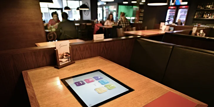 Menu od šéfkuchaře, který vařil v USA: burger, hranolky, salát a limonáda