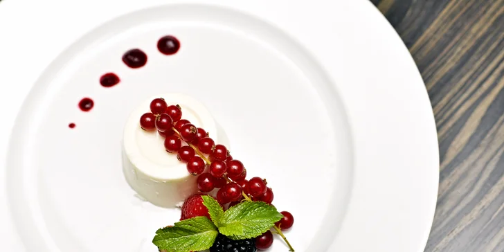 5chodové degustační menu s rybou i srnčím hřbetem a příp. lahví vína pro dva