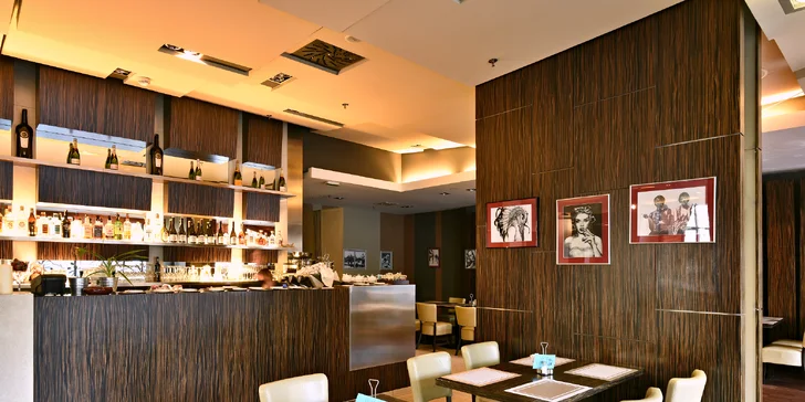 5chodové degustační menu s rybou i srnčím hřbetem a příp. lahví vína pro dva