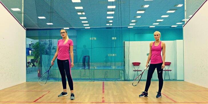 Parádní rozcvička pro unavené či ztuhlé tělo: 60 minut squashe nebo badmintonu