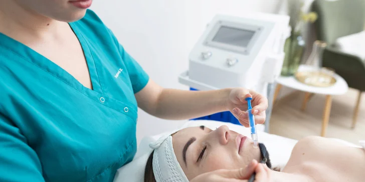 Ošetrenie hydrabeauty je neinvazívna, bezbolestná metóda ošetrenia a trvá cca 60–90 min. v závislosti od aktuálneho stavu pokožky.