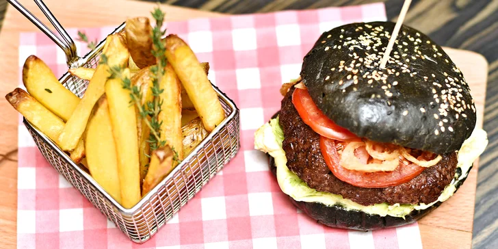 Menu od šéfkuchaře, který vařil v USA: burger, hranolky, salát a limonáda