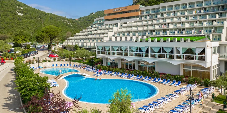 Pobyt na Istrii: 4* hotel s bazénom a šmykľavkami, raňajky alebo polpenzia, animačný program