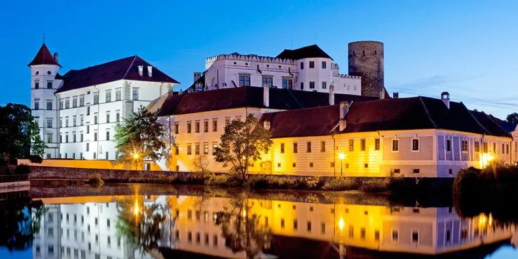 Romantika v Jindřichově Hradci: snídaně, večeře i privátní sauna a masáž