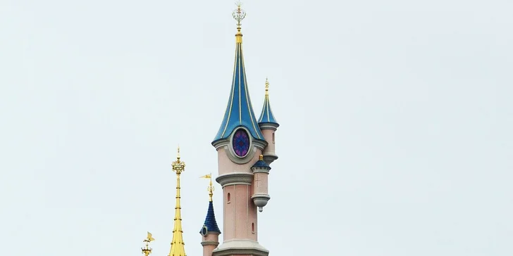 Autobusem do Disneylandu v Paříži: Mickey Mouse, Minnie a další postavičky