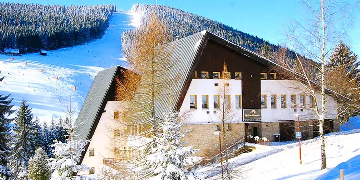 Na hory a lyžovačku do Harrachova: relax a polopenze ve 4* hotelu Pytloun