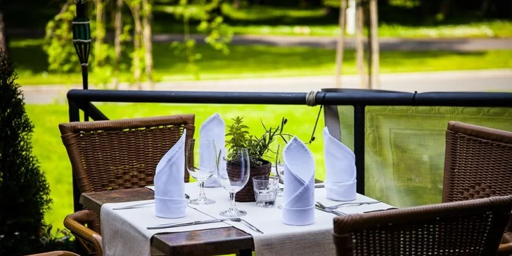 Romance v Mariánských Lázních v hotelu Morris: polopenze i wellness balíček