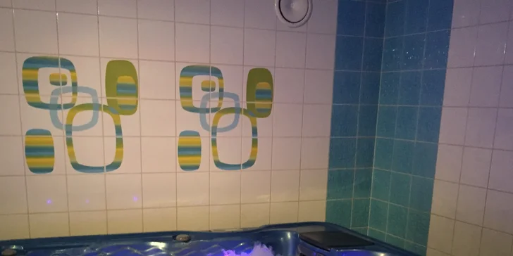 Během pobytu na vás ve dvou variantách čeká i odpočinek ve wellness, kde vám budou na hodinu k dispozici vířivka a sauna.