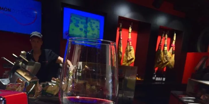 Jarní Barcelona: město i hora Montserrat, 2 noci v hotelu s polopenzí a průvodcem