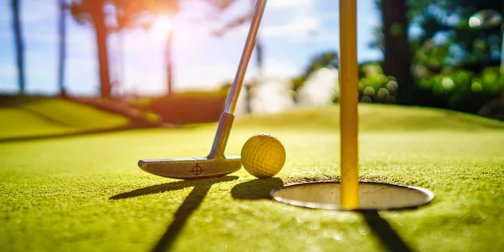 Minigolf v centru Brna – vstup pro dítě, dospělého nebo rodinu