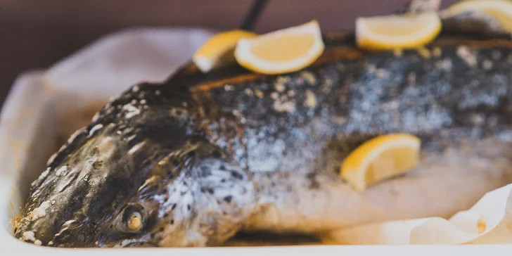 Valentýnská noc na vlnách Vltavy: all inclusive s fish & grill rautem a wellness