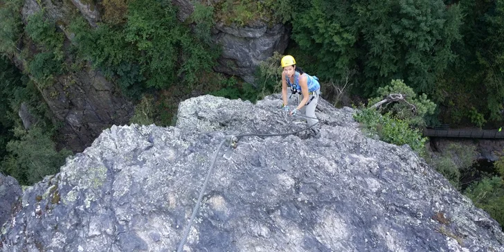 Zážitkový polodenní kurz Via ferrata lezení v Českém ráji