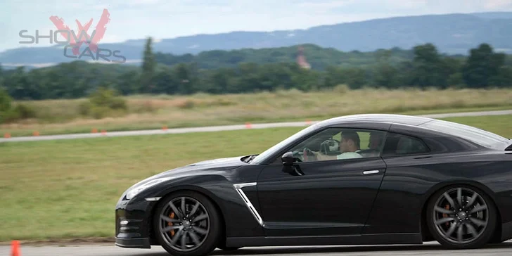 20 minut v supersportu vč. jízdy na letišti: Porsche, Lamborghini, Audi a další