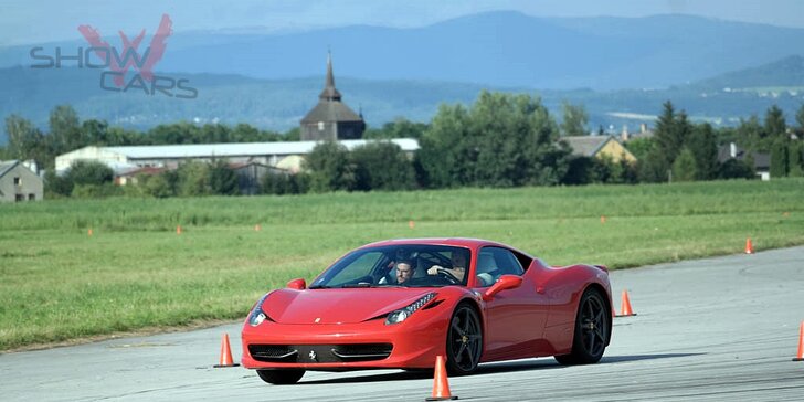 20minutová jízda v supersportu: Ferrari či Lamborghini a mnoho jiných