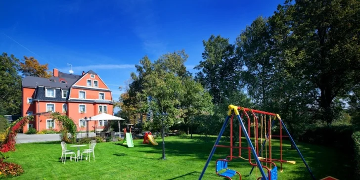 Pobyt v klidné části Liberce se snídaní a 2 hodinami v privátním wellness