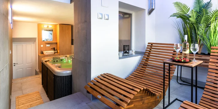 Za příplatek, nebo se správnou variantou, si můžete dopřát nerušený relax v privátním wellness. 