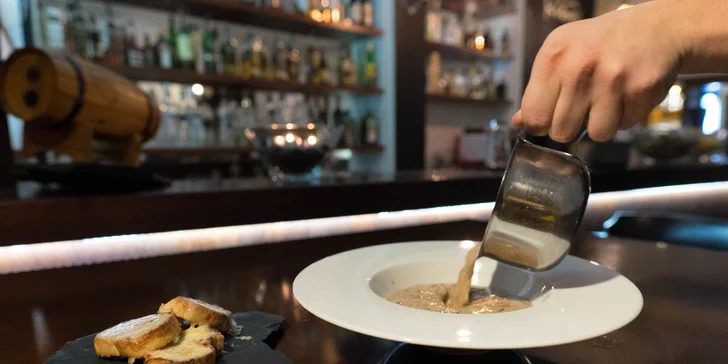 Delikátní gastronomie, co má renomé: 5chodové menu pro dva s vínem či bez