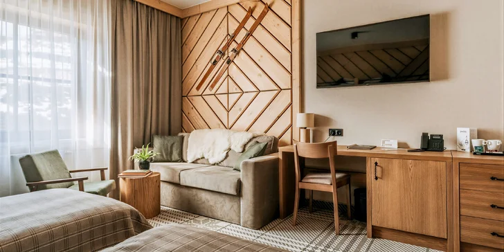 Čerstvo zrekonštruovaný Hotel Jaworzyna Krynicka má výbornú polohu na úpätí pohoria Beskid Sądecki.