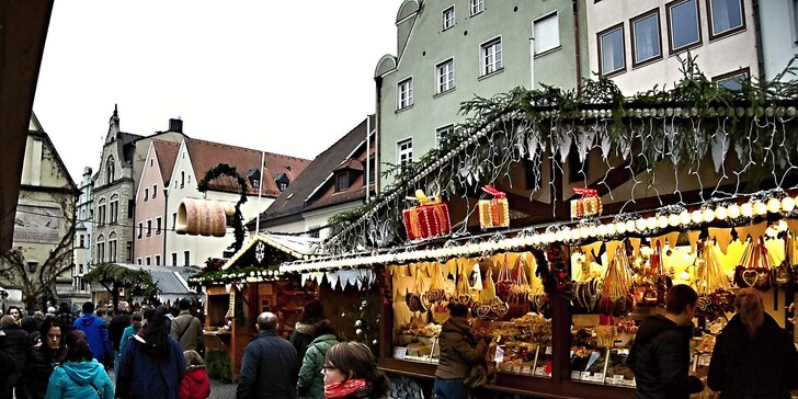 Atmosféra Vánoc, nákupy či relaxace v lázních aneb vánoční trhy ve městě Weiden