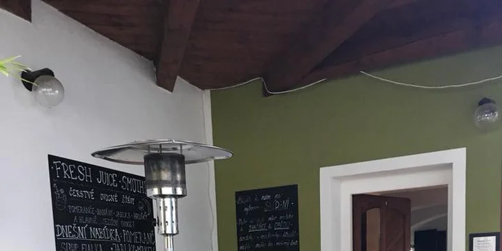 Dvě kávy a případně i dva domácí zákusky v Happy Café