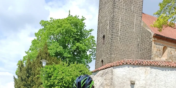 Čeká vás 25 km v příjemném super rovinatém terénu vhodném pro horská, krosová i treková kola. 
