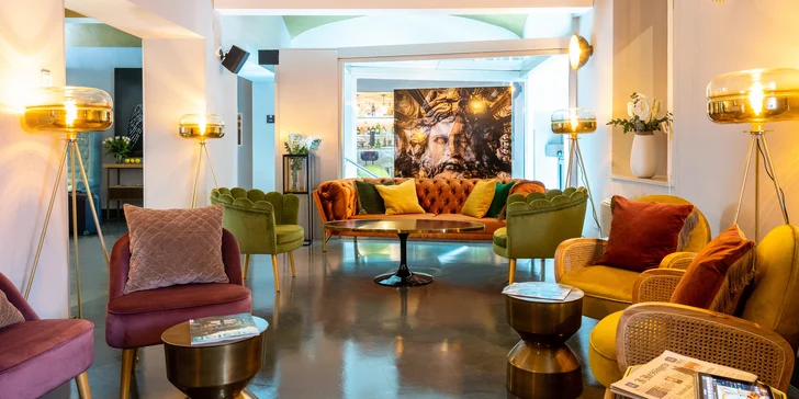 Hotel je vybaven elegantním stylovým nábytkem a doplňky. 