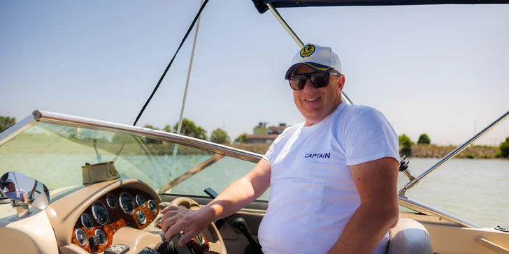 Počas plavby vás bude sprevádzať skúsený kapitán.