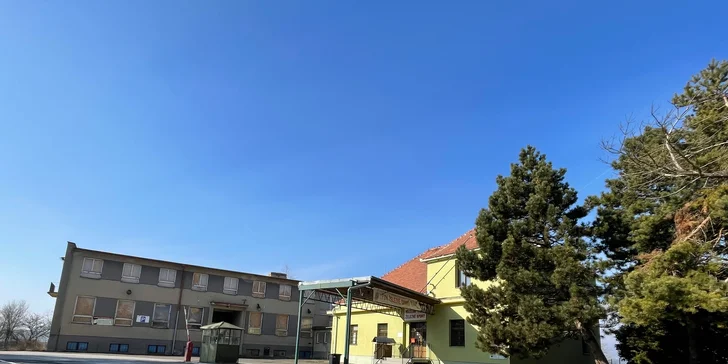 Nebo se vypravte do muzea Železné opony.