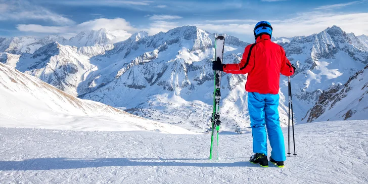Ubytujete se v Hotelu TH 1400*** přímo u tratí střediska Folgàrida – Marilléva a zároveň u nástupní stanice lanovky, která areál propojuje s Madonna di Campiglio.