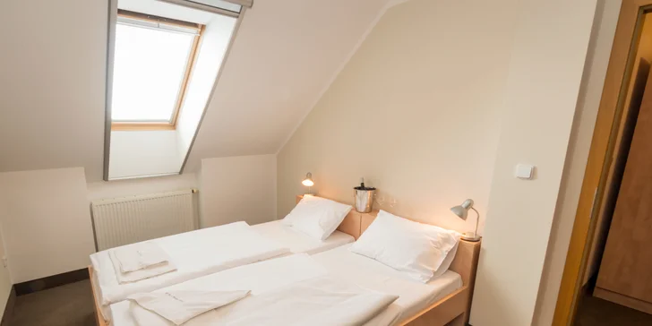 Skvělý relax v Lednici: hotel u zámku, snídaně, víno, vířivka i sauna