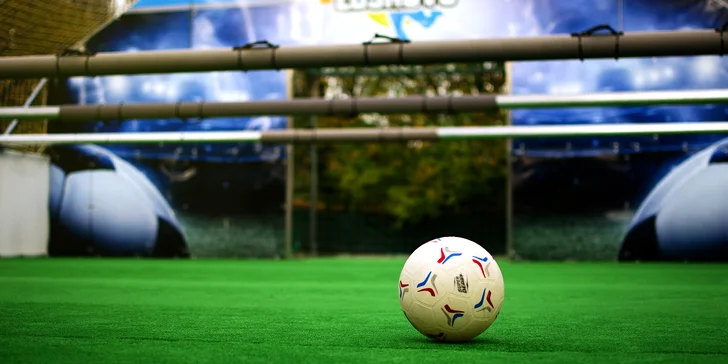 Živý stolní fotbálek: skvělá akční zábava pro 6-12 náruživých hráčů
