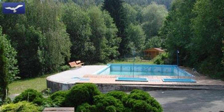 Ráj všech výletníků: penzion u Náchoda s polopenzí a venkovním bazénem