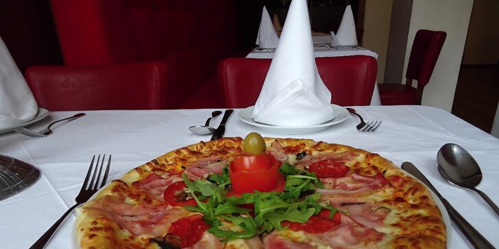 Itálie v centru Liberce: dvě libovolné pizzy v restauraci La Piazza na náměstí
