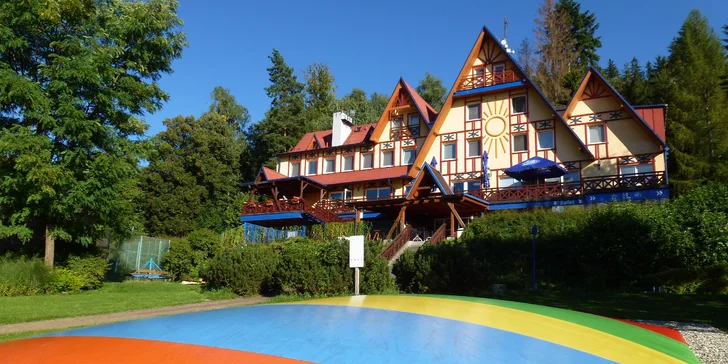 Trampolína v areálu Sluníčko.