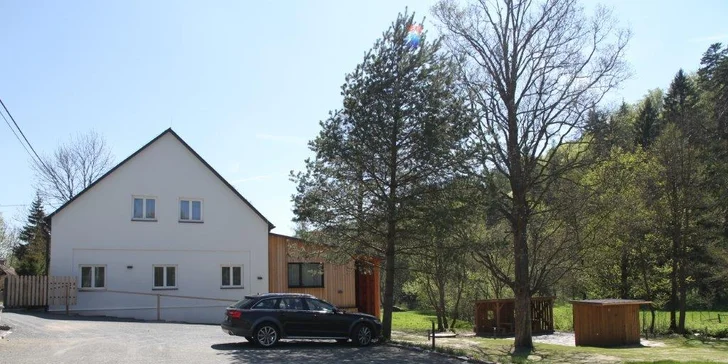 Pohodové jaro v Jeseníkách: pokoj nebo apartmán, privátní sauna i sklípek