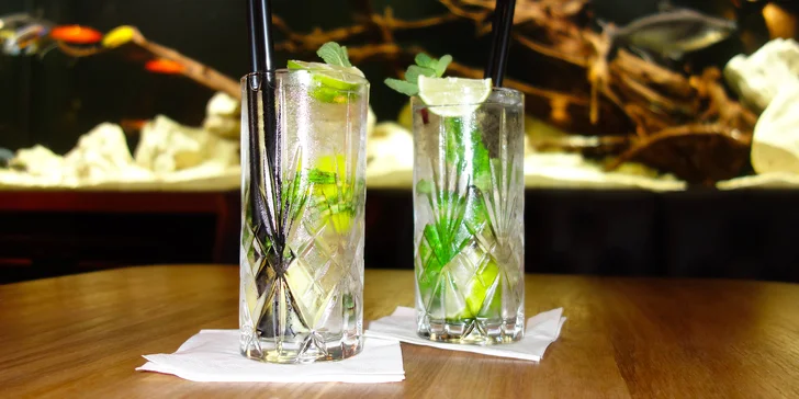 Osvěžující mojito pro 2 osoby v designovém baru Republika