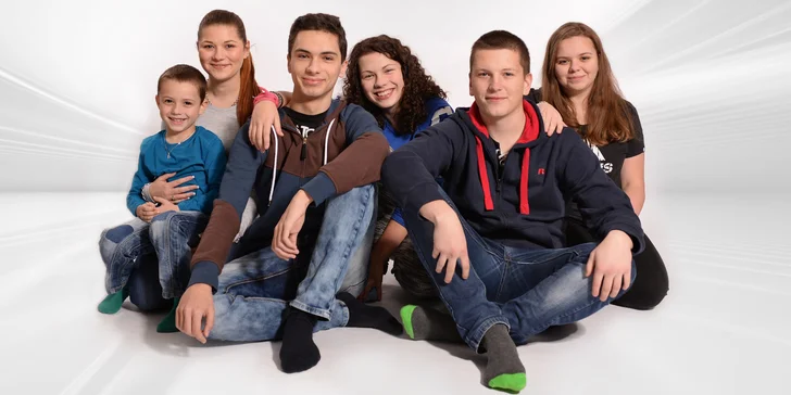 Víkendové fotografování v ateliéru až pro 8 osob vč. obrazu na plátně