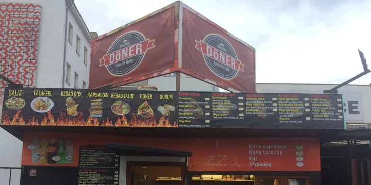 Rychlá sváča na Smíchově: Mega Döner s kuřecím masem a sýrem