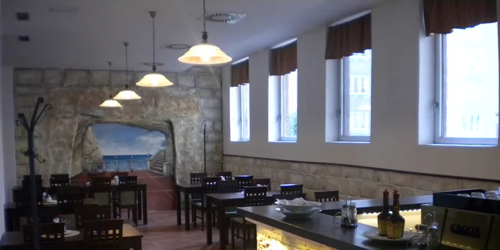 Italská dvojka: 2 velké pizzy o průměru 36 cm dle vašeho výběru
