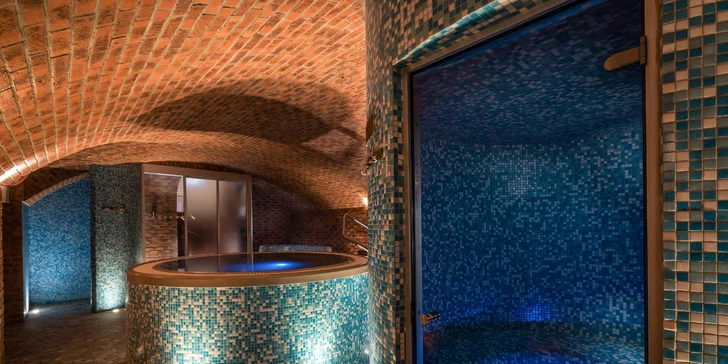 Pobyt na zámku v Považské Bystrici s polopenzí, wellness a cvičením jógy