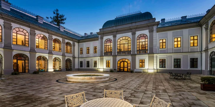 Pobyt na zámku v Považské Bystrici s polopenzí, wellness a cvičením jógy