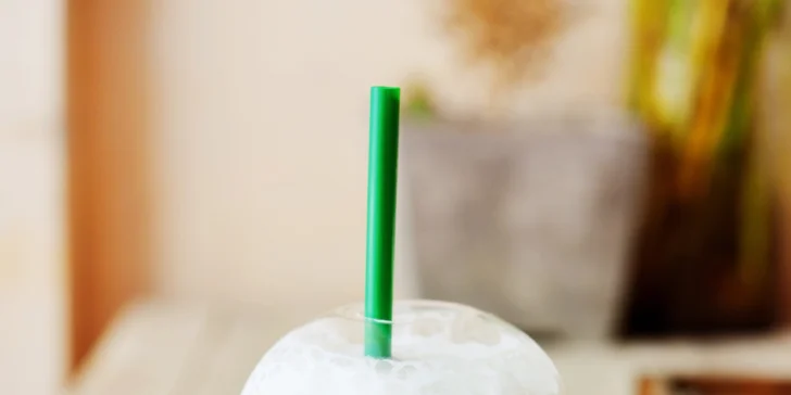 Matcha drinky: čaje, latte nebo shaky plné antioxidantů, které vás osvěží a nabudí